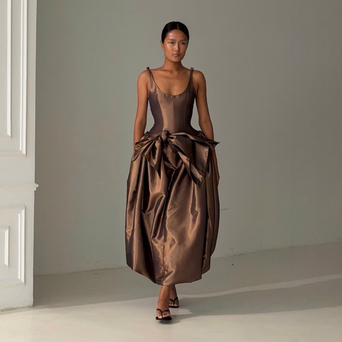 NHA TINH MIDI DRESS